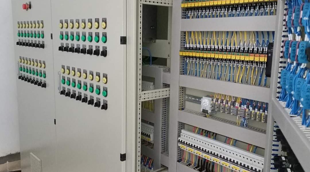 TỦ ĐIỀU KHIỂN ĐỘNG CƠ